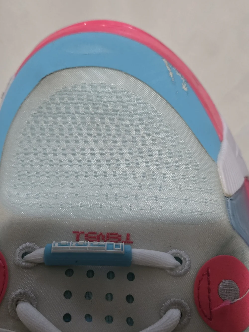 Li-Ning lightweight athletic